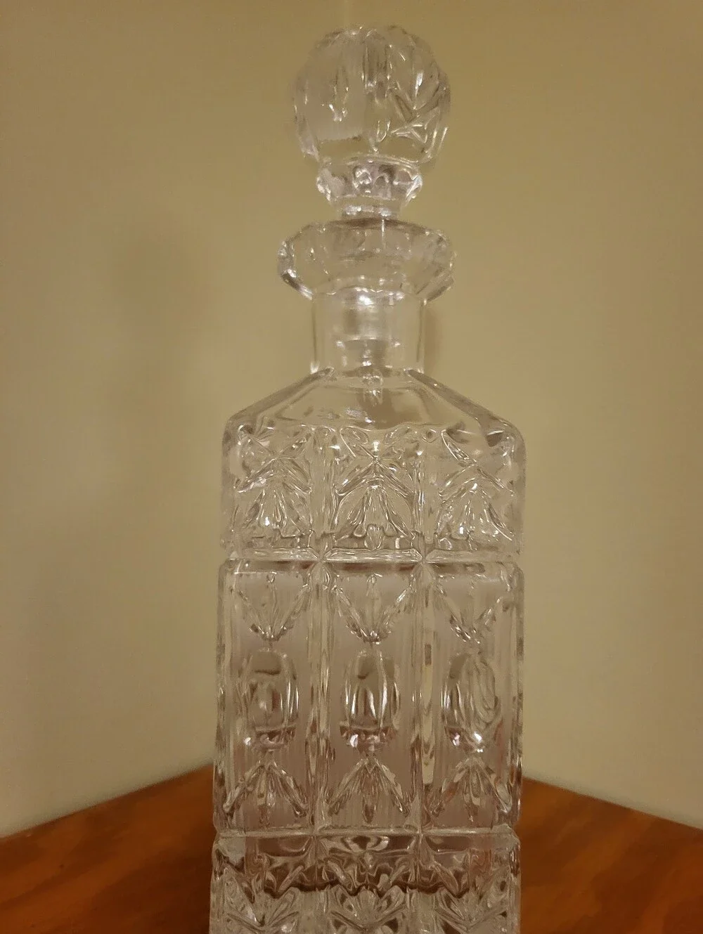 Handcut Clear And Frosted Crystal Glass 11.5 x 3.5 Inch Decanter With Stopper
